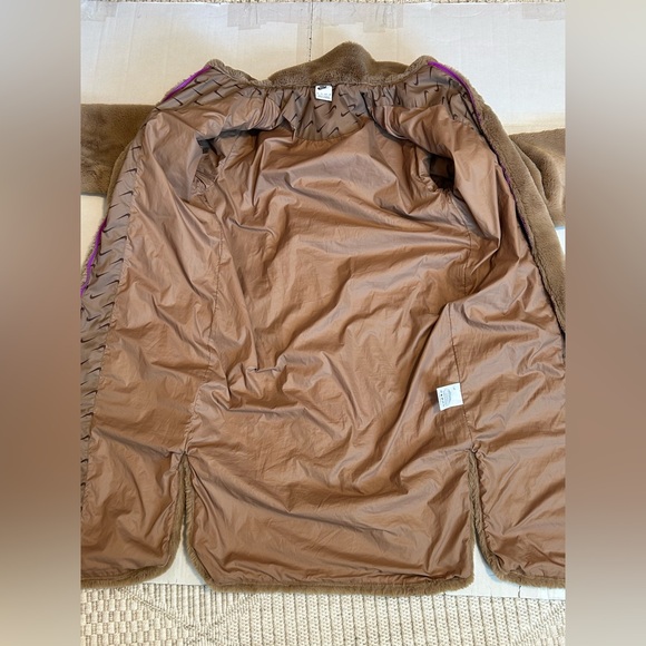 Nike sportswear women’s Faux Fur Coat with Bold Purple Swoosh size XS - Picture 13 of 17